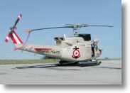 Bell 212 ASW Péruvien (modif Italeri)r.jpg